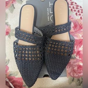 Brand new Ann Taylor flat mules